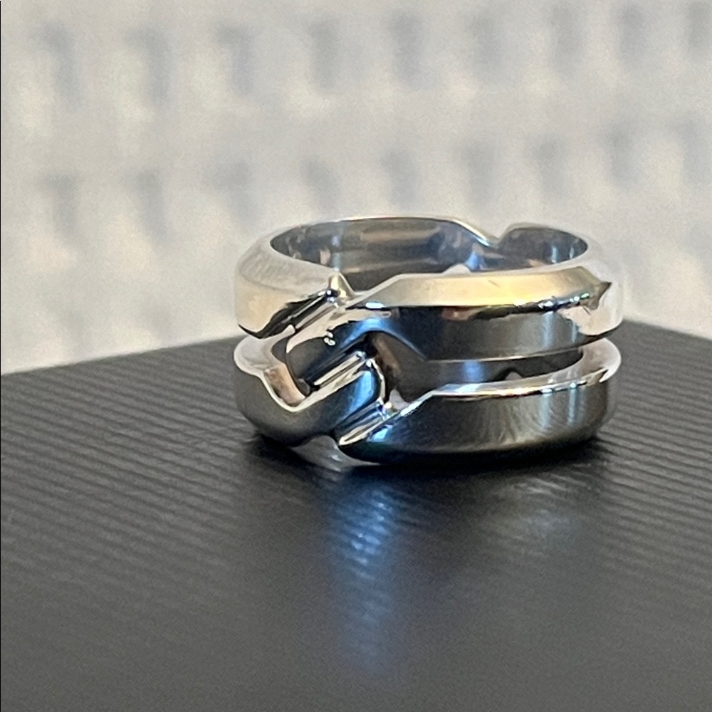 Gucci Infinity Knot Ring Size 6US - Picture 9 of 16